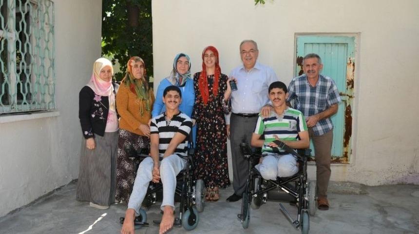 Başkan Kutlu&rsquo;dan Engelli Kardeşlere S&uuml;rpriz Ziyaret