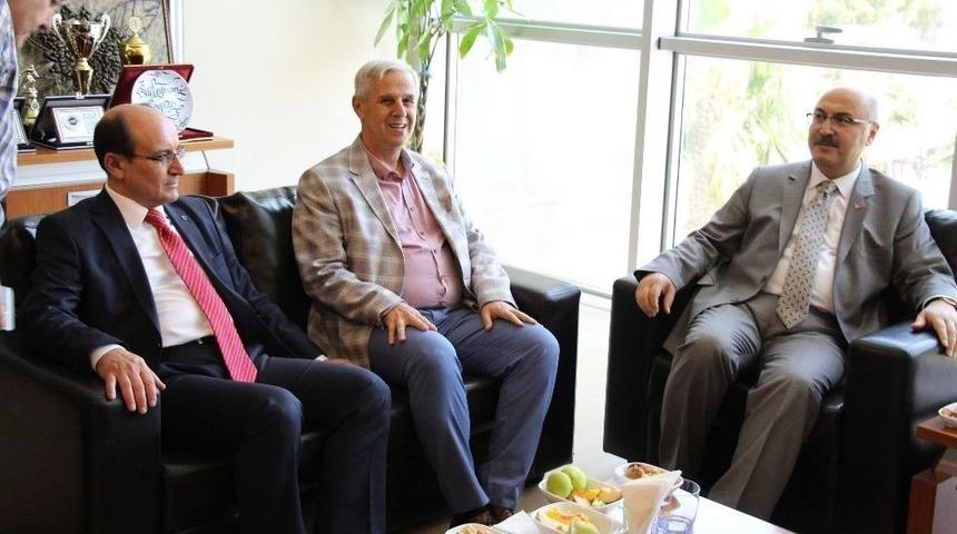 Vali Yavuz Selim K&ouml;şger&rsquo;den S&ouml;ke Belediyesine Ziyaret