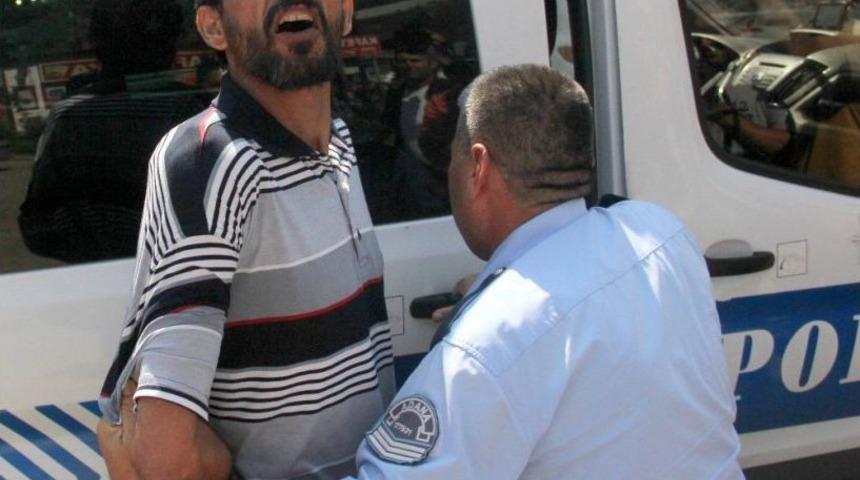 Eşini Bı&ccedil;aklayan Koca: "şerefim İ&ccedil;in Bı&ccedil;akladım"