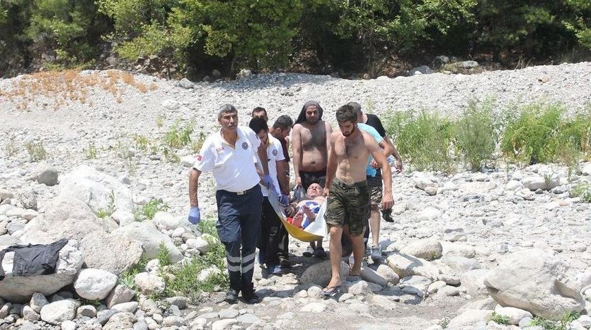 Kanyonda Suya Atlayan Turistin Ayağı Kırıldı