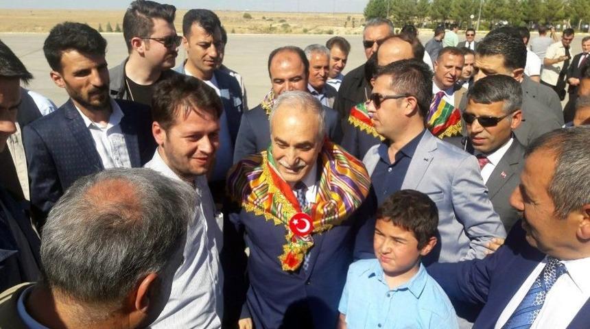 Bakan Fakıbaba, Memleketinde Zılgıt Ve Meşalelerle Karşılandı