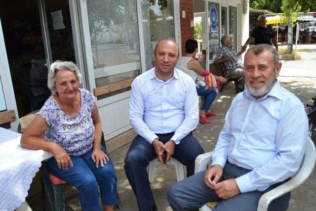 Ayvalık’ta Müftü Tosun Ve Meb Müdürü Bahadır’dan Şefkatli Ellere Ziyaret