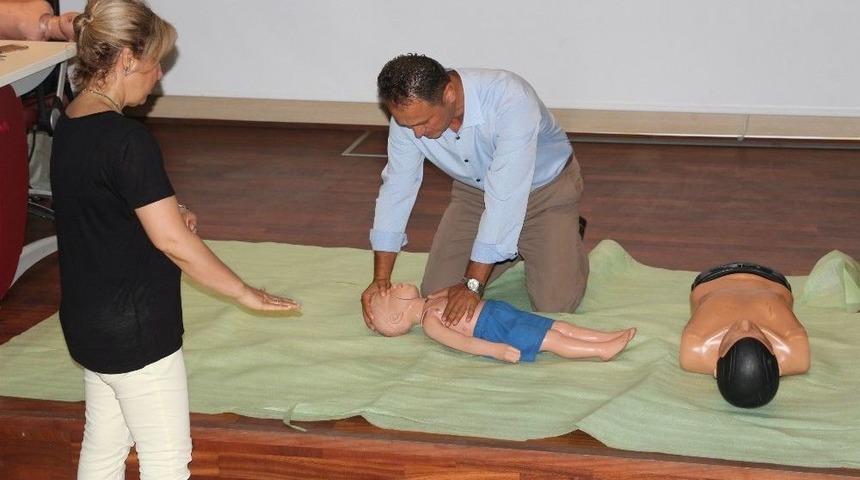 Be&uuml; Sağlık Personeline İlk Yardım Eğitimi