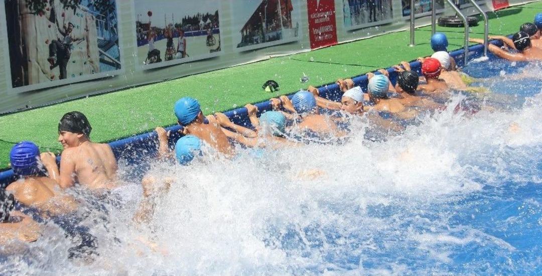 &Ccedil;ocuklar Bu Havuzlarda Hem &Ouml;ğreniyor, Hem Eğleniyor