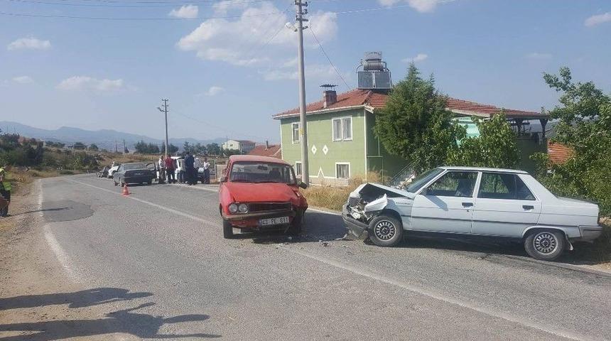 Hisarcık&rsquo;ta Trafik Kazası: 5 Yaralı