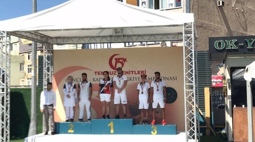 Manisa Bbsk&rsquo;da Bir Başarı Da Ok&ccedil;uluktan