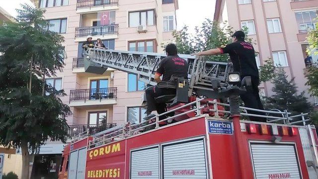 Apartman Boşluğundaki Yangın Korkuttu