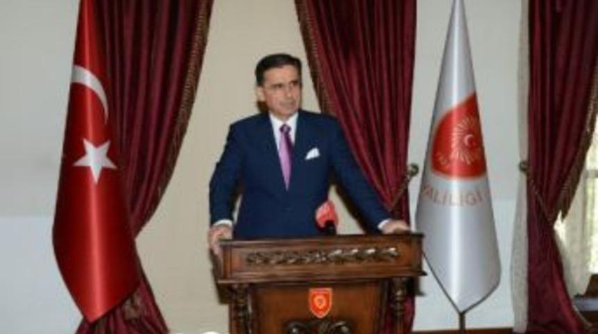 Ankara Valisi Topaca, Yolu Kapatarak Drift Yapılması Olaylarına Ilişkin A&ccedil;ıklamalarda Bulundu