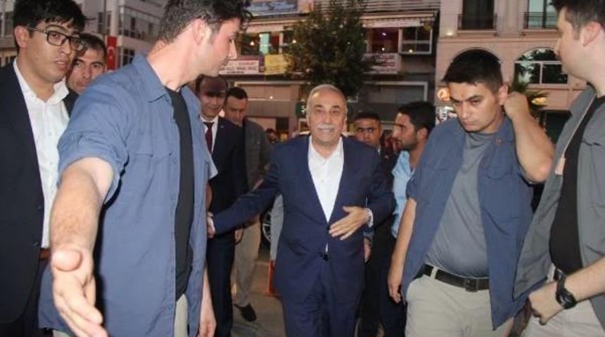 Şanlıurfa&rsquo;Da, Yeni Bakan Fakıbaba&rsquo;Ya Coşkulu Karşılama (2)