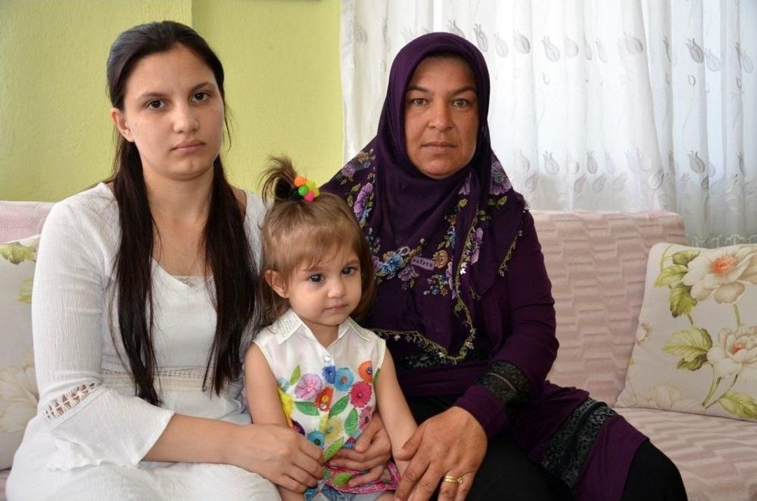 D&uuml;nyası Kararan Minik Simay Yardım Bekliyor