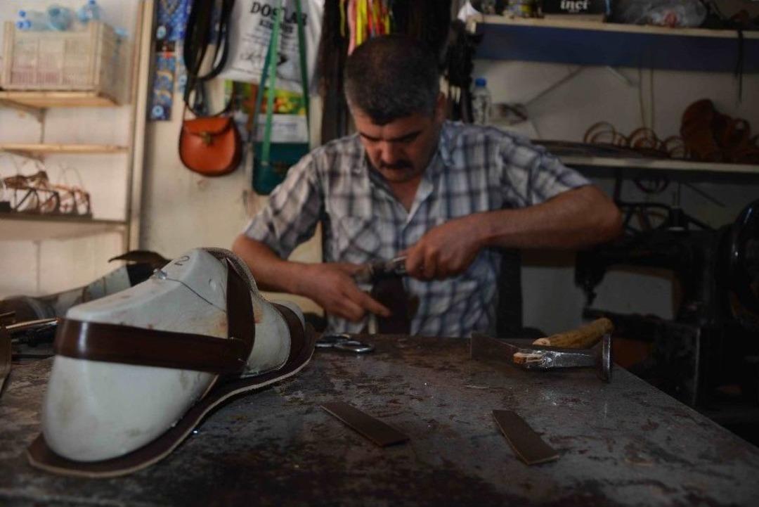 Sandalet Ustası Teknolojiye Direniyor