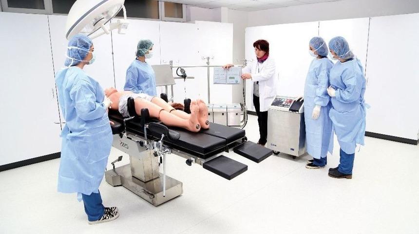 &lsquo;sağlık Personeli Mutlaka İş Bulur&rsquo;