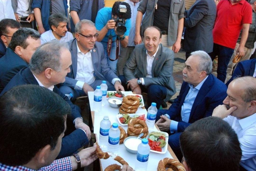 (&ouml;zel Haber) Bakan Fakıbaba, Bakan &Ouml;zl&uuml;&rsquo;ye Ciğer Yedirip Patentini İstedi