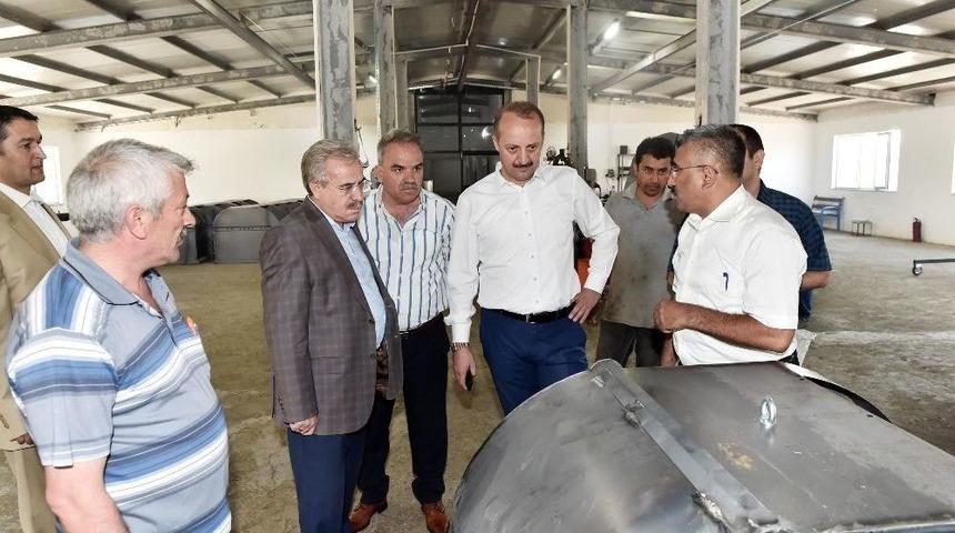 Başkan Akg&uuml;l, At&ouml;lyeleri Denetledi