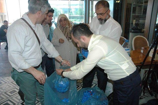 Mavi Kapaklarla Binlerce Engellinin Hayalini Gerçekleştirdi