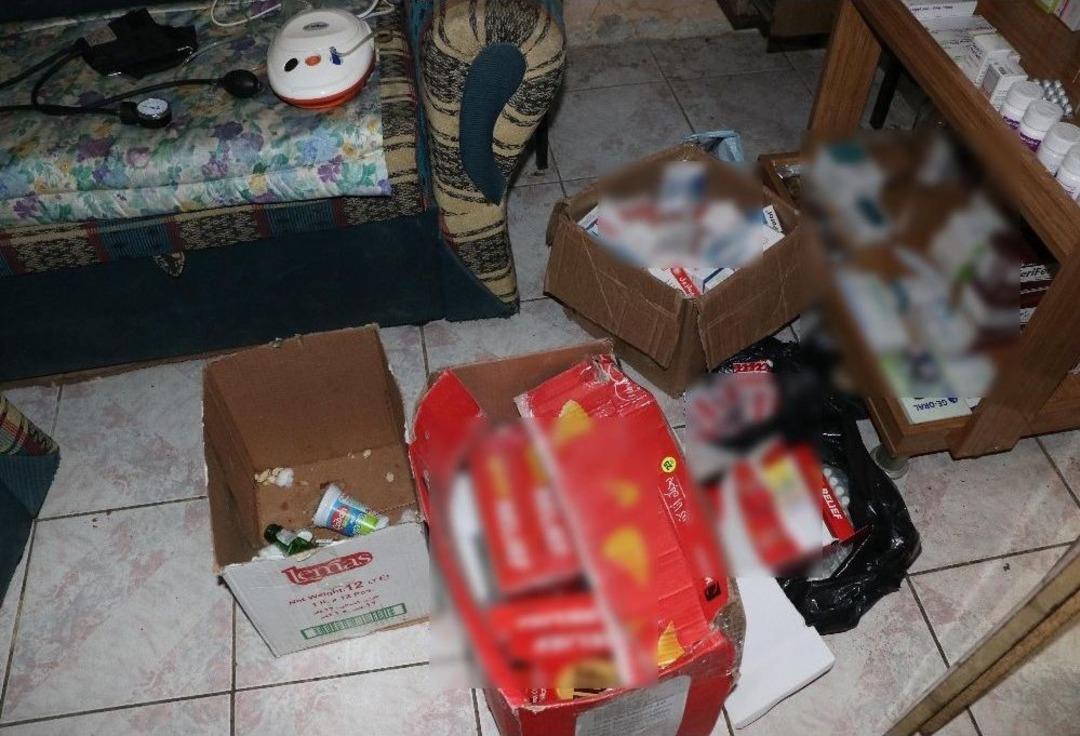 Bakkal G&ouml;r&uuml;n&uuml;ml&uuml; Eczane Polisi Bile Şaşırttı