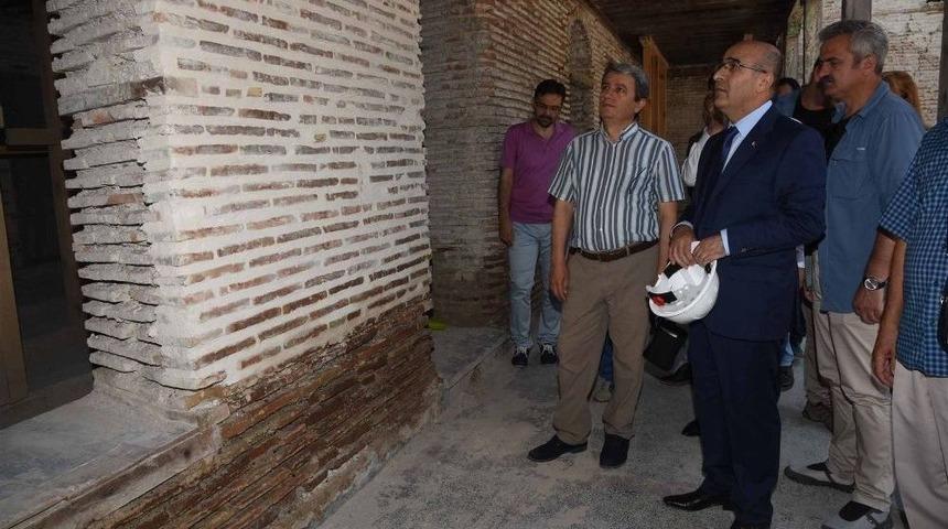 Tarihi Tepebağ Ortaokulu&rsquo;nda Restorasyon &Ccedil;alışmaları