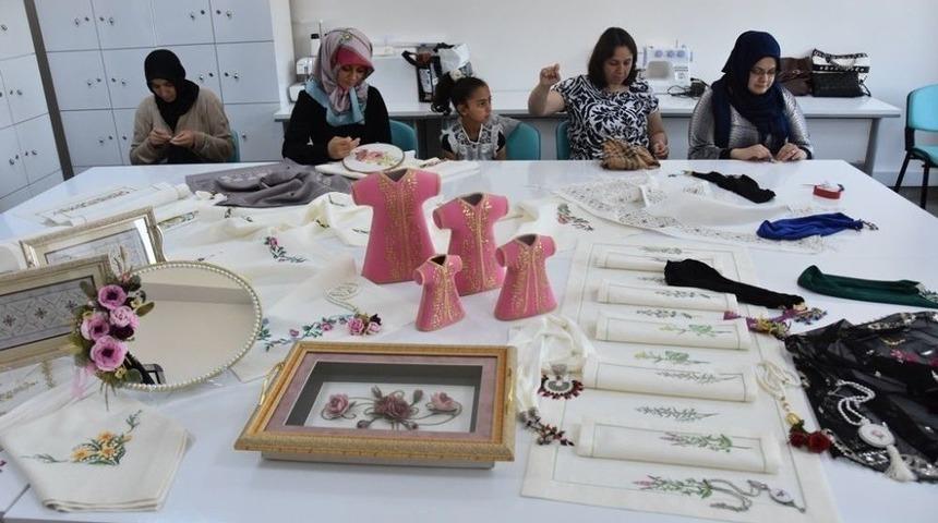 &Ccedil;olakbayrakdar, "kocasinan Akademi İle İşsizliğe Alternatif &Ccedil;&ouml;z&uuml;mler &Uuml;retiyoruz"