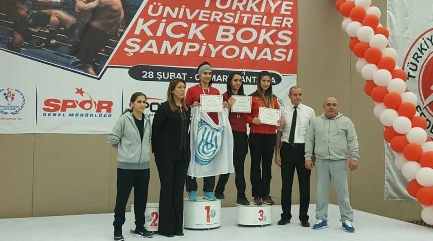 (&ouml;zel Haber) Annesinin Israrıyla Spora Başladı, T&uuml;rkiye Şampiyonu Oldu