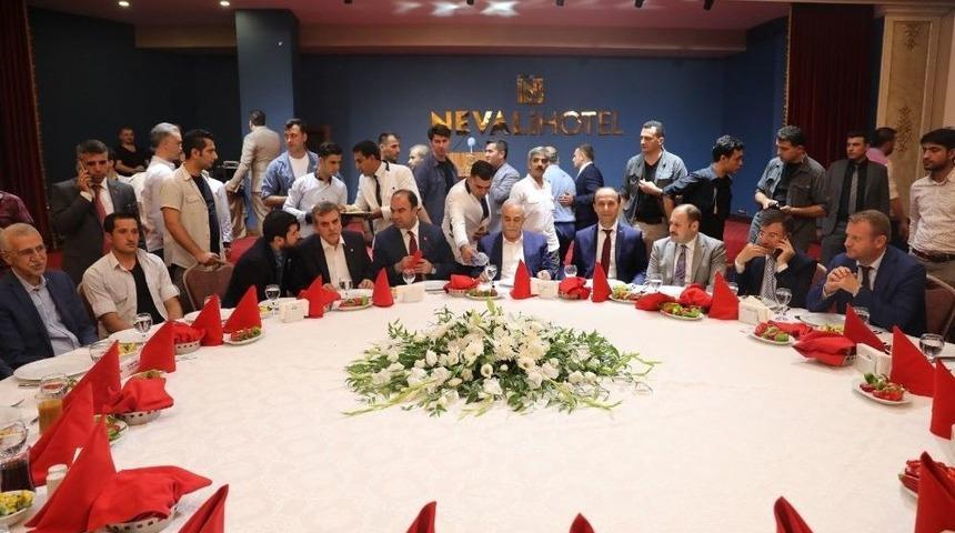 Bakan Fakıbaba Onuruna Yemek Verildi