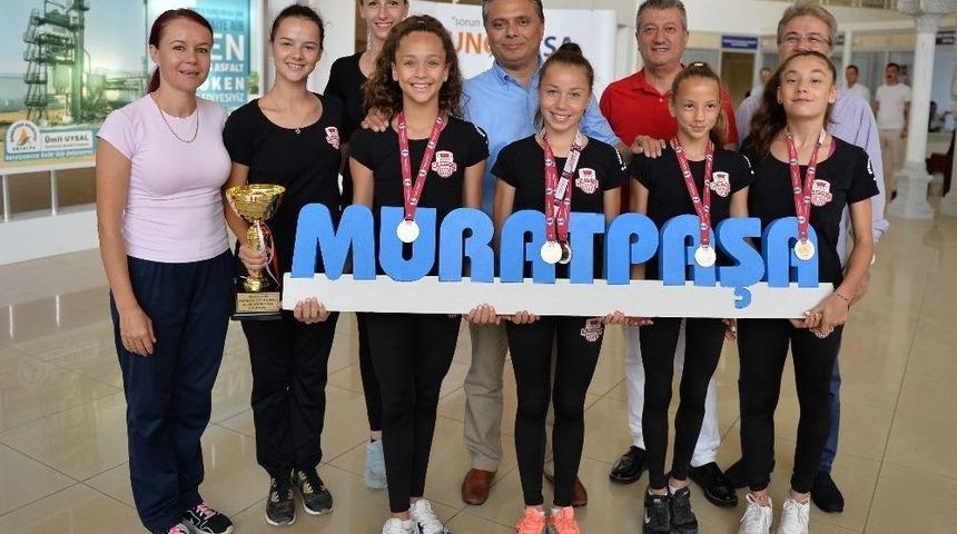 Muratpaşa&rsquo;nın Cimnastik&ccedil;ileri Edirne&rsquo;de Şampiyon Oldu