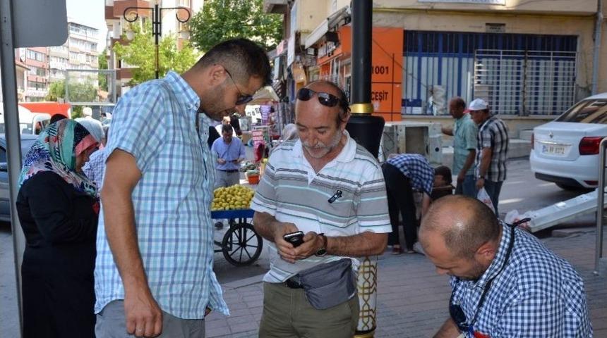 Din G&ouml;revlisini Dolandırılmaktan Eşi Kurtardı
