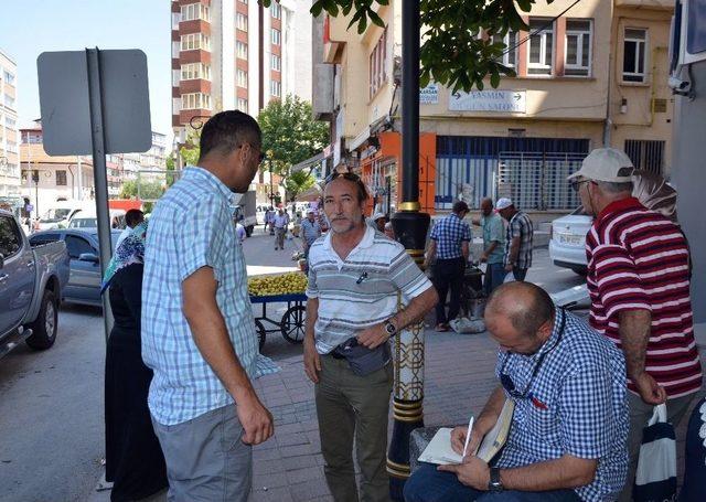 Din Görevlisini Dolandırılmaktan Eşi Kurtardı