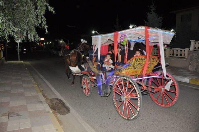 Kaybolan Mesleklerden Faytonculuk Turizme Hizmet Ediyor