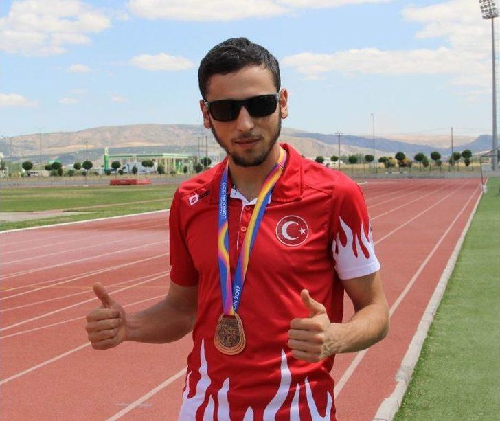 Sivaslı Görme Engelli Milli Sporcu, Dünya Üçüncüsü Oldu G1