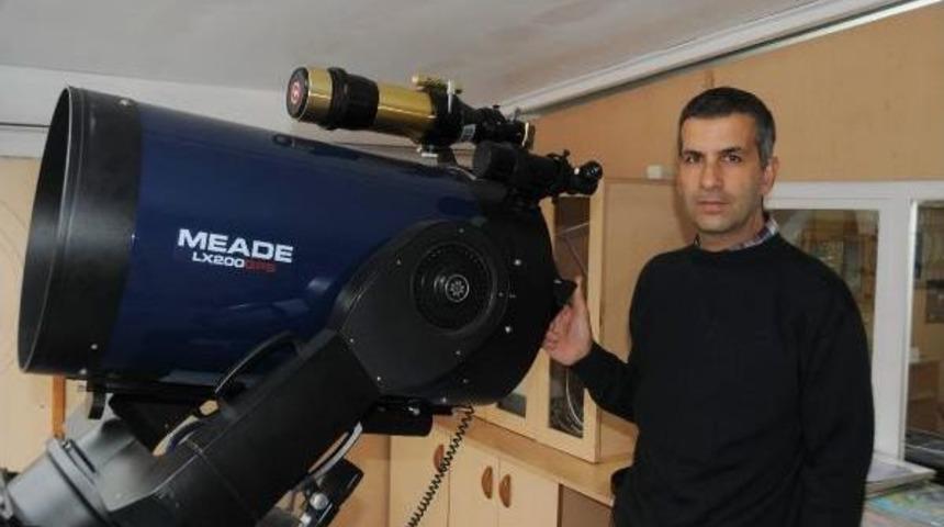 Balkonda Roket Hazırlarken Yaralanan Gencin Babası: 'metanetli, Ellerini Kaybettiğinin Farkında'