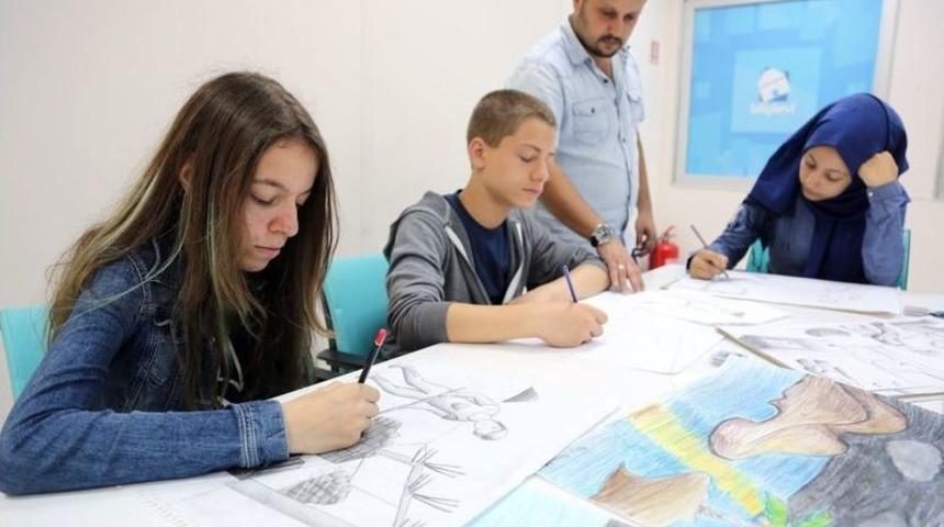 Bilgievlerinde Hazırlanarak G&uuml;zel Sanatlar Lisesini Kazandılar