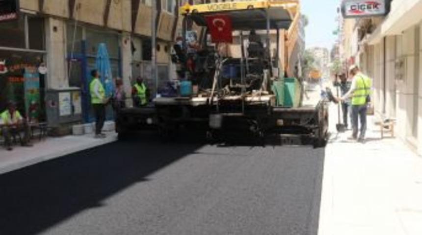 Akdeniz’de Asfalt Çalışmaları Devam Ediyor