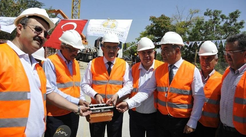 Sel&ccedil;uk&rsquo;ta K&uuml;&ccedil;&uuml;kbaş Hayvan Hastanesinin Temeli Atıldı