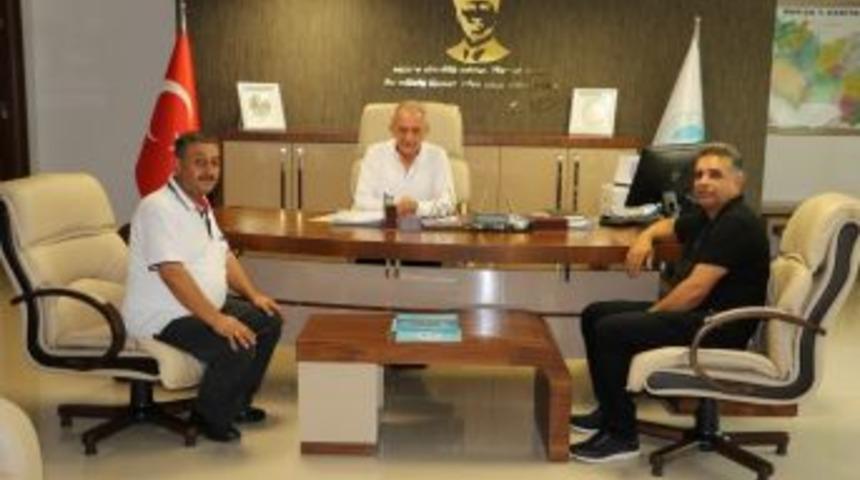 Mahalleye Yapılan Hizmete Teşekk&uuml;r Ettiler