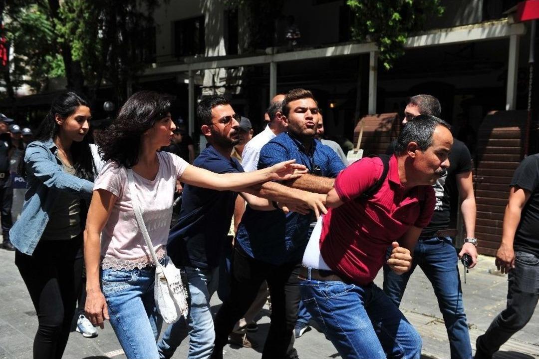 Başkent&rsquo;te G&uuml;lmen Ve &Ouml;zak&ccedil;a Eyleminde 1 Kişi G&ouml;zaltına Alındı