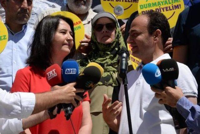 Hdp Eş Başkanı Kemalbay'dan, Pkk'nın Katlettiği Necmettin Öğretmenin Öldürülmesine Kınama