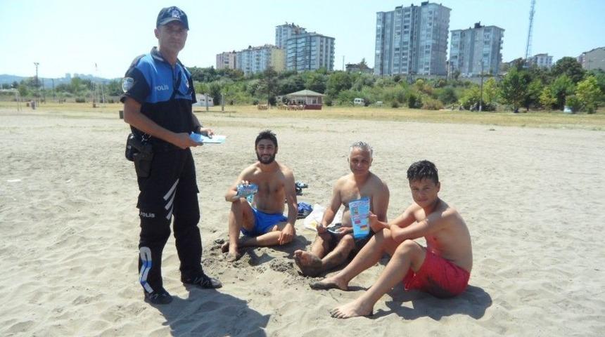 Polis Boğulmalara Karşı Bilgilendirdi