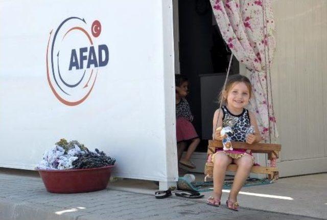 Başbakan Yardımcısı Akdağ'dan Türkmenlerin Konteynır Kentini Inceledi