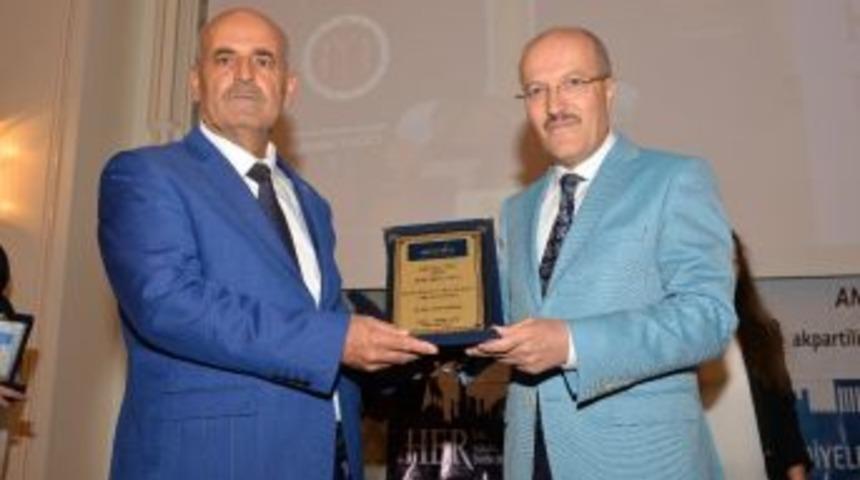 Başkan Kafaoğlu’na Anıt Ödülü