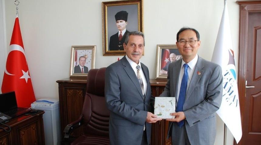 G&uuml;ney Kore B&uuml;y&uuml;kel&ccedil;isi Yunsoo Cho&rsquo;dan Vali Kaykancı&rsquo;ya Ziyaret