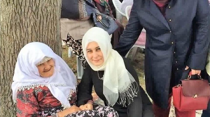 Ak Partili Kadınlar &Ccedil;alışmalarını S&uuml;rd&uuml;r&uuml;yor