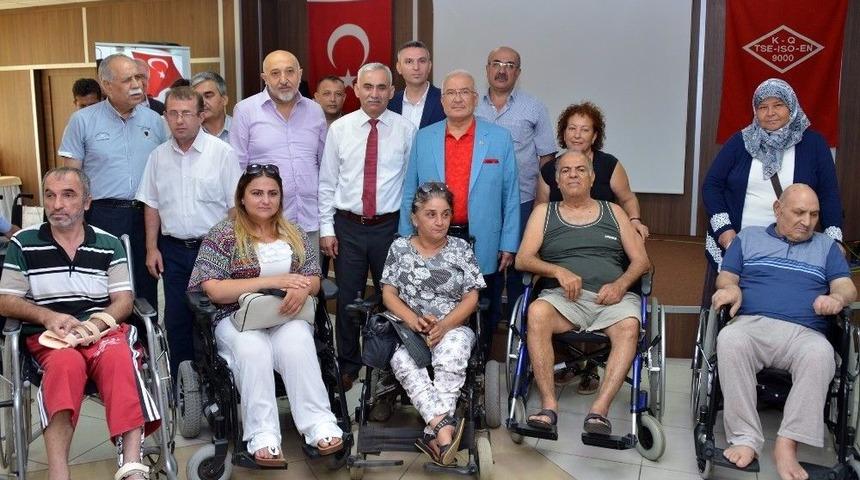 Mersin&rsquo;deki Engellilere Alman Gurbet&ccedil;ilerden Şefkat Eli