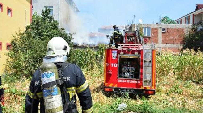 &Ccedil;akmakla Oynayan &Ccedil;ocuklar Ahırı Yaktı