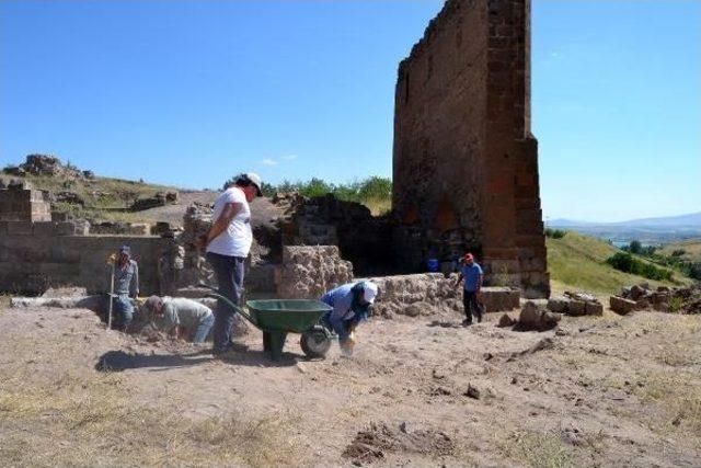 Eski Ahlat Şehri Kazıları Başladı