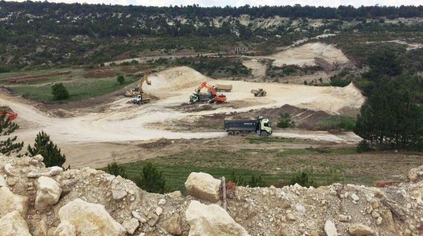 K&uuml;tahya &Ccedil;amlıca Barajından 13 Bin 970 Dekar Zirai Arazi Sulanacak