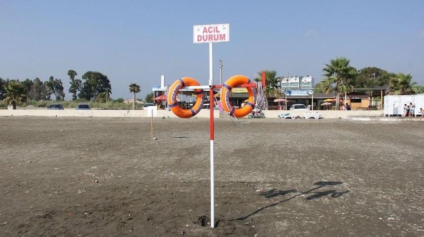 D&ouml;rtyol&rsquo;da Sahile Can Simitleri Asıldı