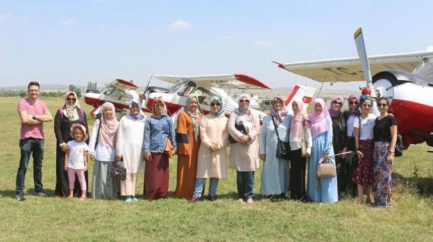 Kazakistanlı &Ouml;ğrenciler İn&ouml;n&uuml;&rsquo;y&uuml; Gezdi