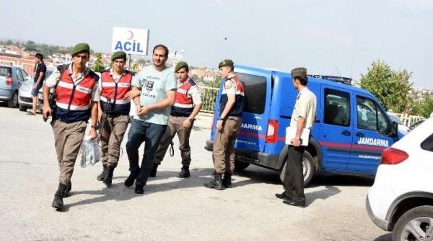 Botla Yunanistan'a Ka&ccedil;arken Jandarmaya Yakalandılar