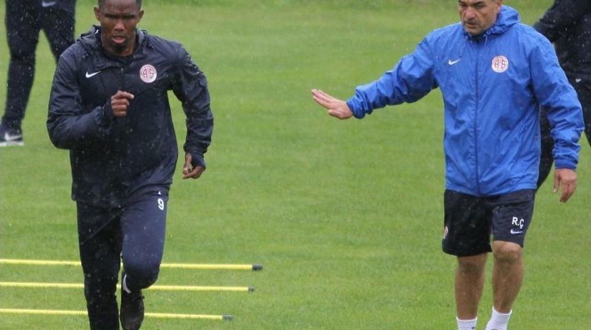 Antalyaspor Yağmur Altında &Ccedil;alıştı