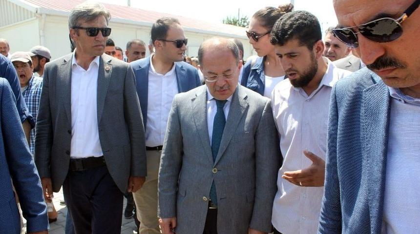 3 Bin 350 Konteynerlik Kampta 13 Bin 500 M&uuml;lteci Yaşıyor